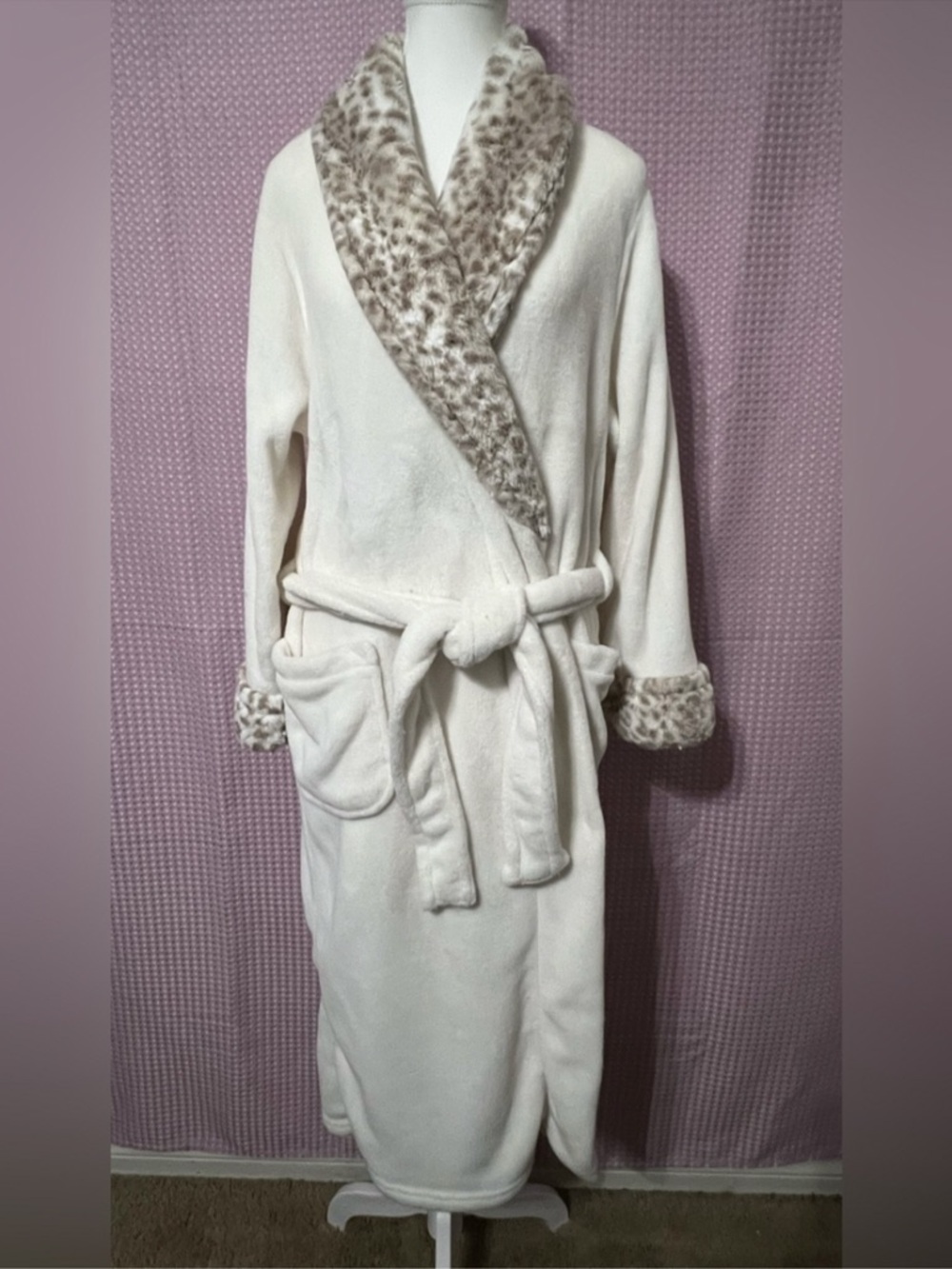 Midnight by Carole Hochman Cream Plush Robe